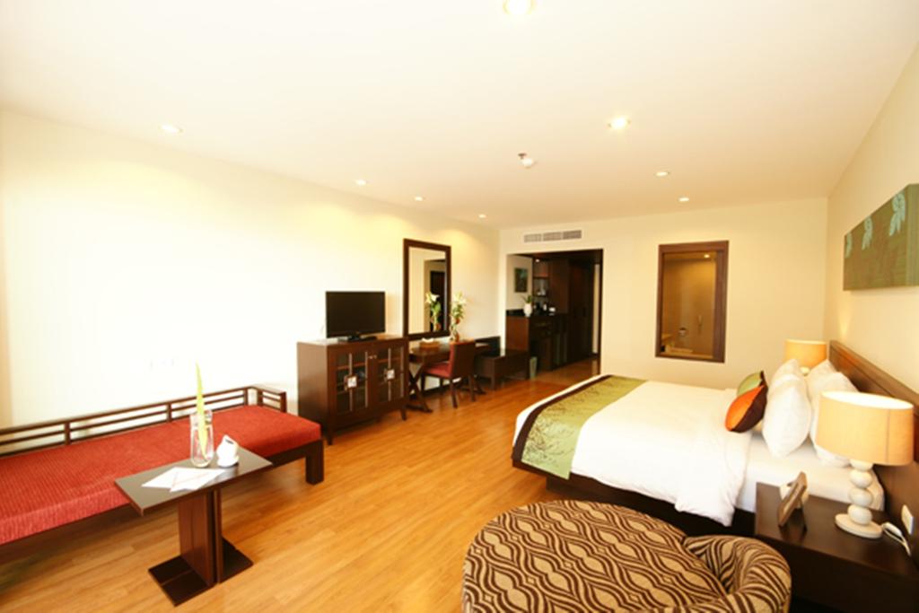 Ціни в готелі The Heritage Pattaya Beach Resort