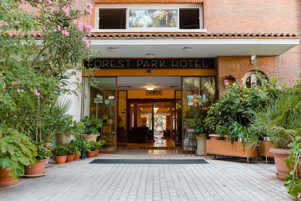 Фото готелю Forest Park Hotel