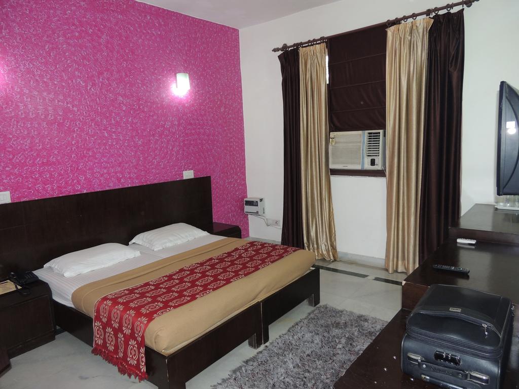 Горящие туры в отель Viva Destination Gurgaon