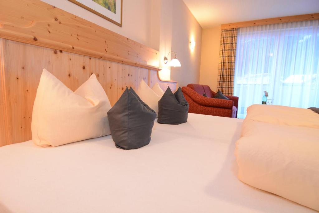 Відпочинок в готелі Alpenhof Hotel Garni