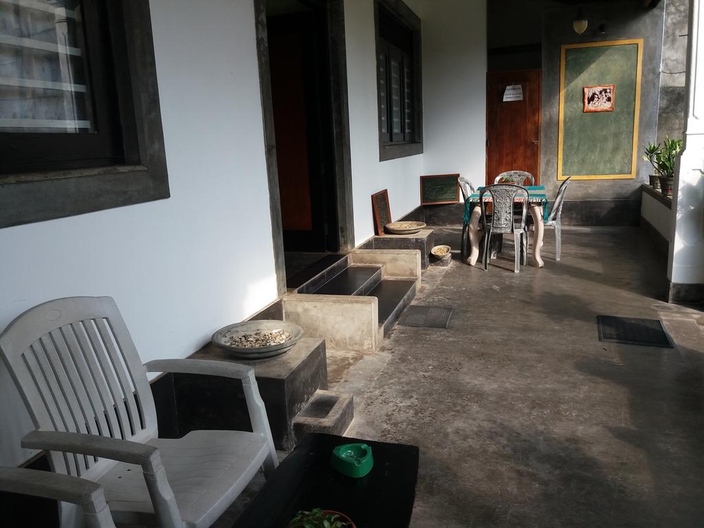 Odpoczynek w hotelu Jlh Beach Hotel (ex. Whispering Palms) Hikkaduwa Sri Lanka