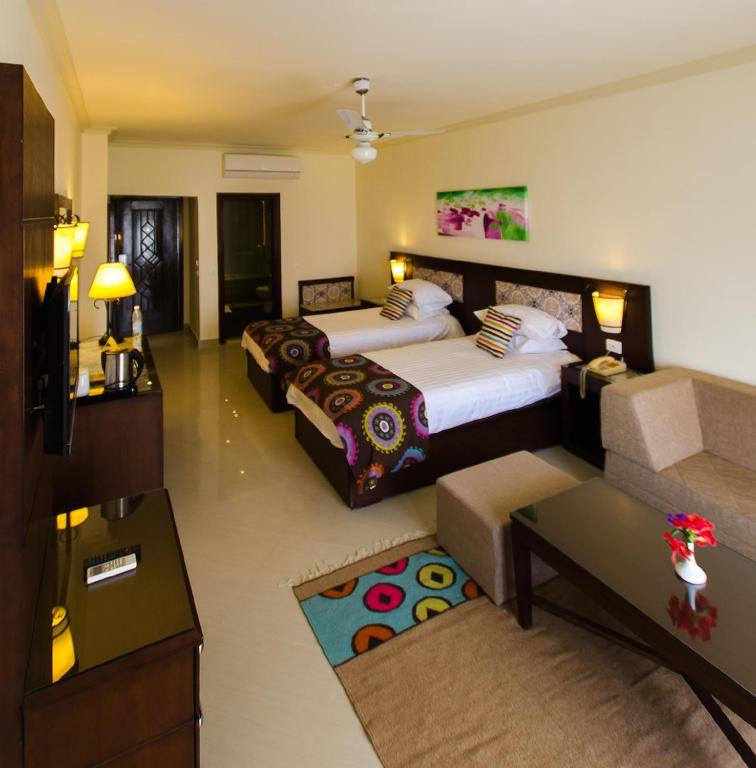 Ціни, Lotus Bay Resort and Spa