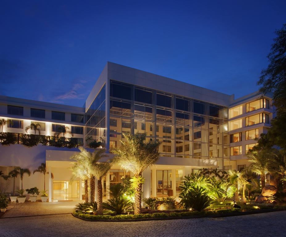 Отель, 5, Radisson Blu Plaza Hotel Hyderabad Banjara Hills