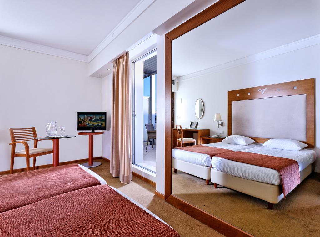 Відпочинок в готелі Atrion Hotel Crete Іракліон