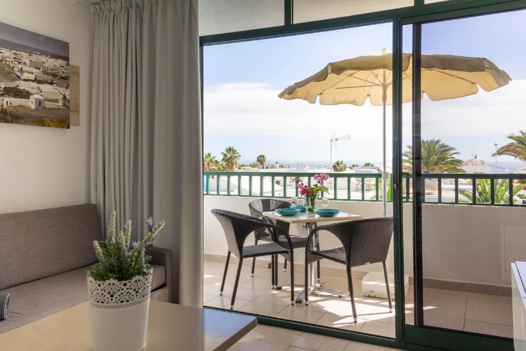 Горящие туры в отель La Tegala Apartamentos Лансароте (остров) Испания