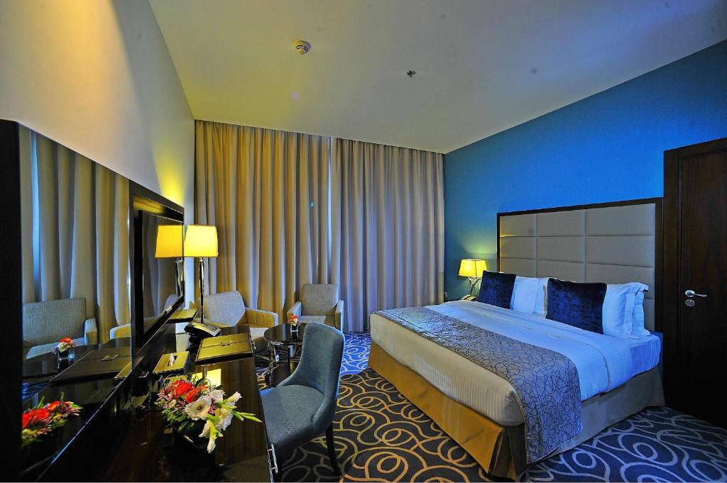 Recenzje hoteli, Ramada Abu Dhabi Corniche