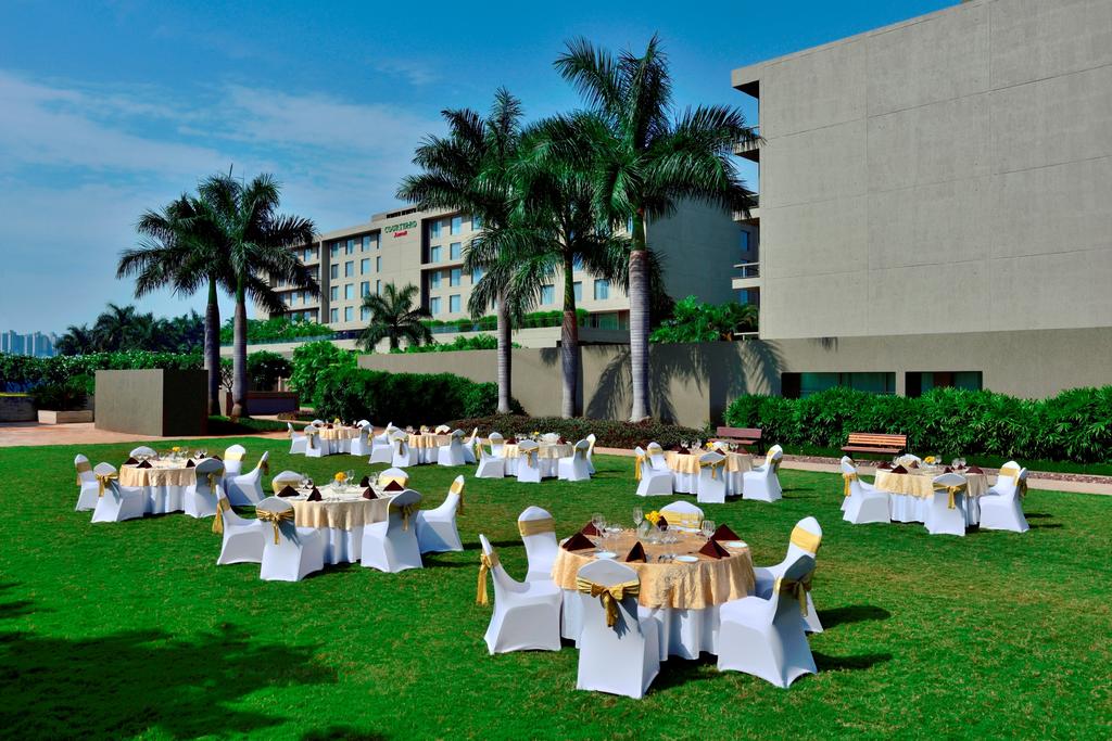 Тури в готель Courtyard by Marriott Pune Hinjewadi Пуна