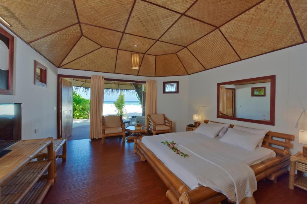 Отель, Thulhagiri Island Resort