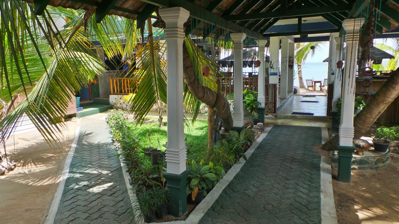 Отзывы об отеле Frangipani Beach Villa