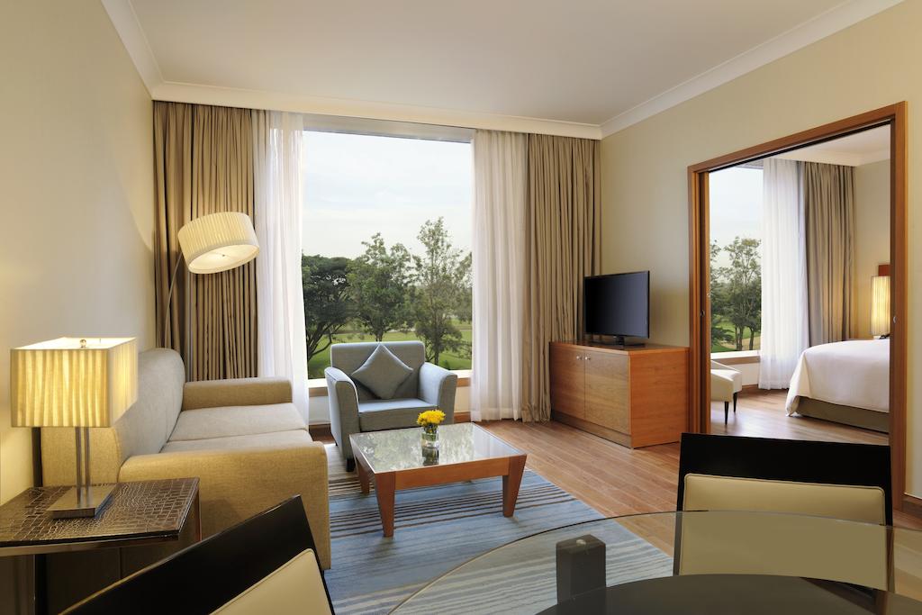 Отдых в отеле Hilton Bangalore Бангалор Индия