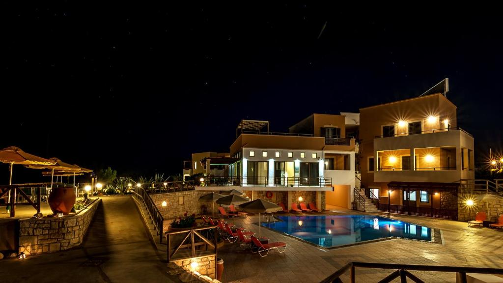 Цены в отеле Alkionis Beach Hotel Apartments