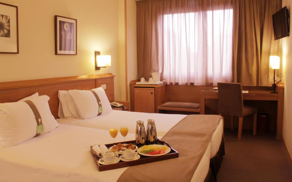 Отель, 3, Holiday Inn Madrid-Piramides