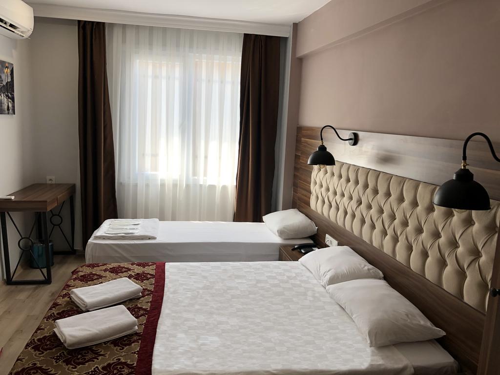 The Reina Hotel, Туреччина