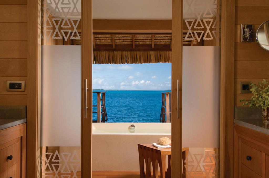 Four Seasons Resort Bora Bora, Polinezja Francuska (Francja), Bora Bora, wakacje, zdjęcia i recenzje