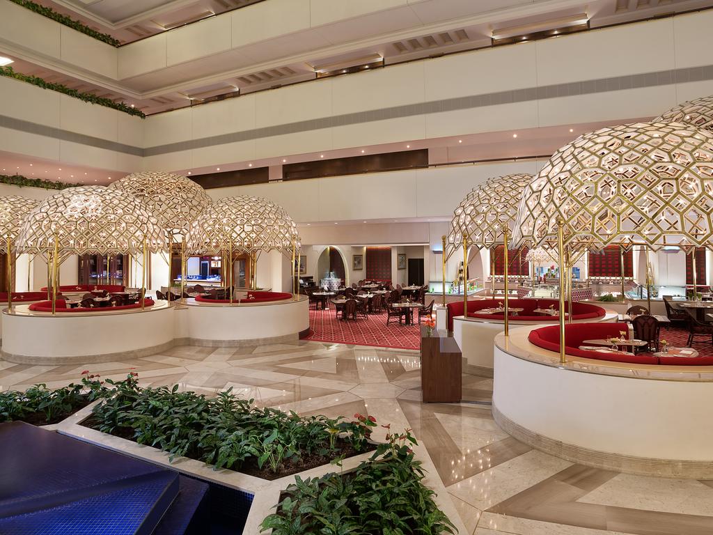 Доха (пляж) Sheraton Grand Doha Resort & Convention Hotel цены