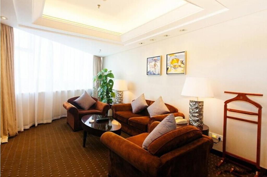 Горящие туры в отель Tienyow Grand Hotel Хайкоу Китай
