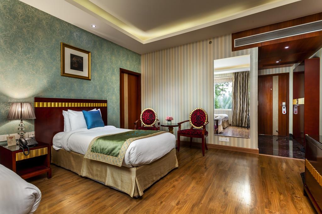 Горящие туры в отель Hotel Atrio  Дели Индия