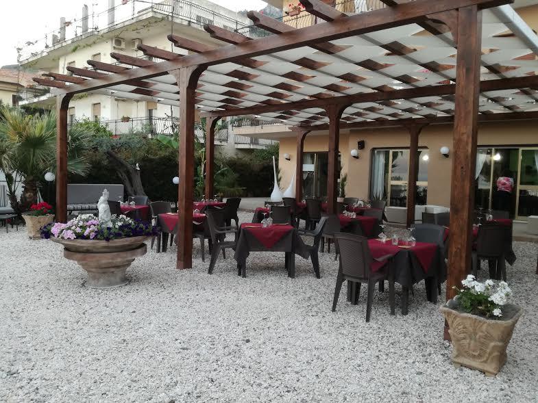 Hotel reviews Chrismare Hotel Mazzeo