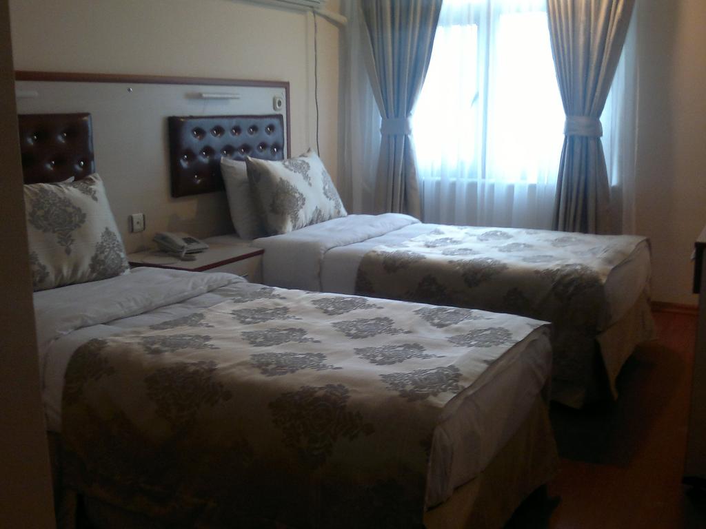 Tayhan Hotel, 3