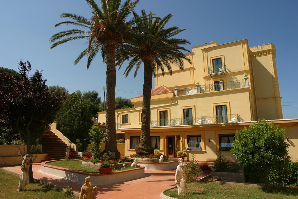 Неаполитанский залив Villa Igea