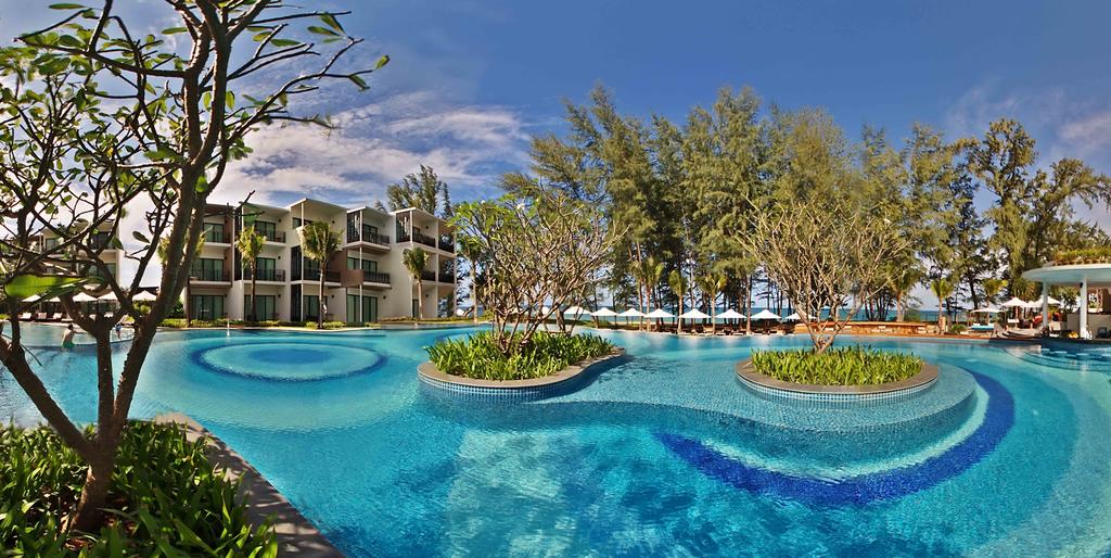 Отель, север Пхукета, Таїланд, Le Meridien Phuket Mai Khao Beach (ex. Holiday Inn Phuket Mai Khao Beach)
