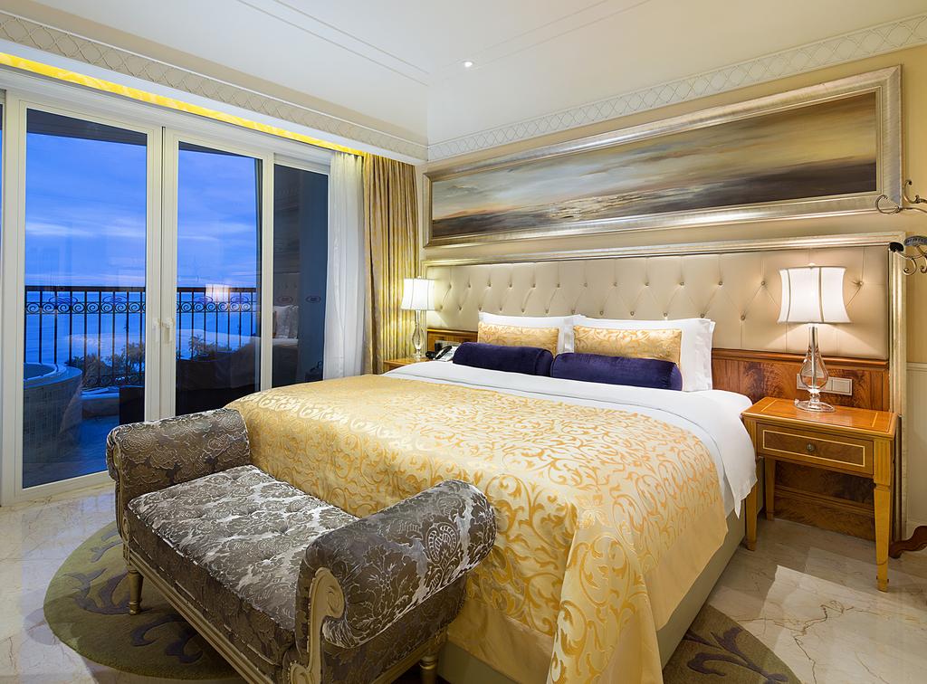 Отзывы об отеле Crowne Plaza Resort Sanya Bay (ex. Grand Fortune Bay Hotel Sanya)