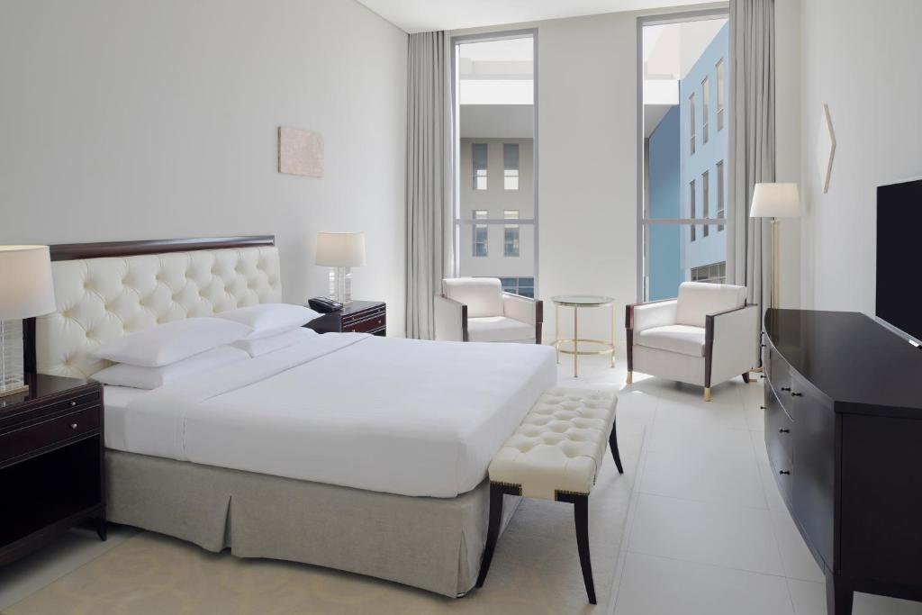 Отель, Delta Hotels by Marriott Dubai Investment Park