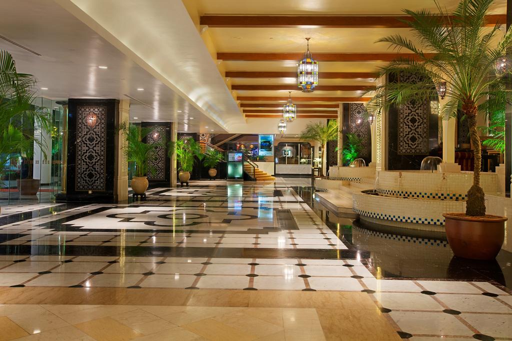 Горящие туры в отель Istana Hotel Куала-Лумпур Малайзия