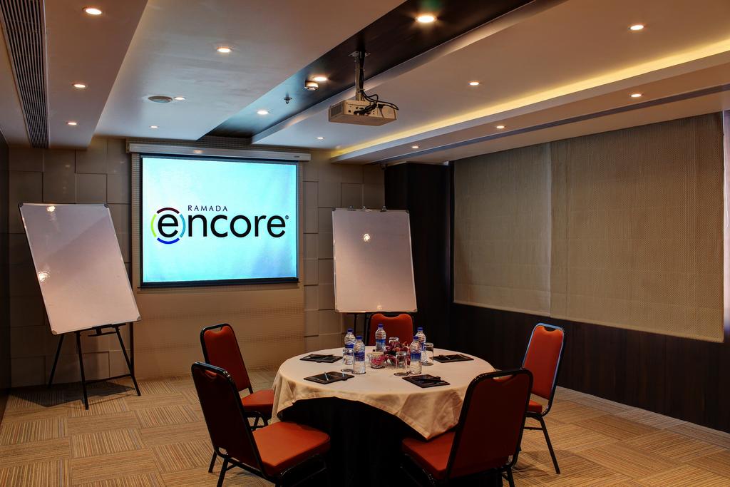 Туры в отель Ramada Encore Bangalore Domlur Бангалор