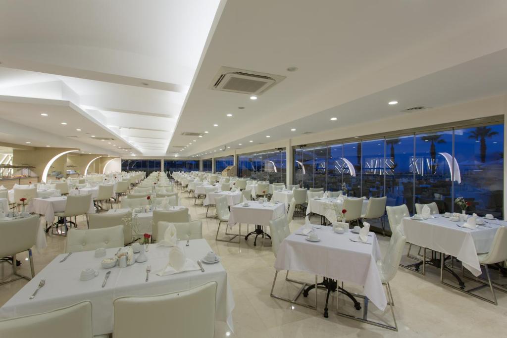 Odpoczynek w hotelu Club Hotel Falcon Antalya
