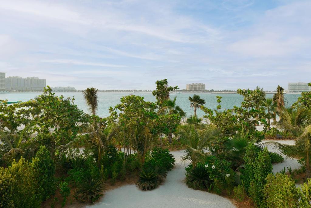 Горящие туры в отель Movenpick Resort Al Marjan Island