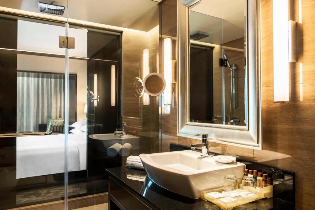 Отзывы гостей отеля Sheraton Dubai Creek Hotel & Towers
