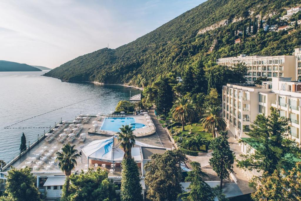 Горящие туры в отель Iberostar Herceg Novi (ex. Club Riviera) Герцег-Нови Черногория