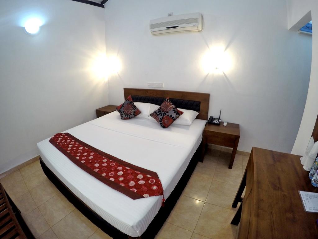 Відпочинок в готелі Ramon Beach Ambalangoda Амбалангода Шрі-Ланка