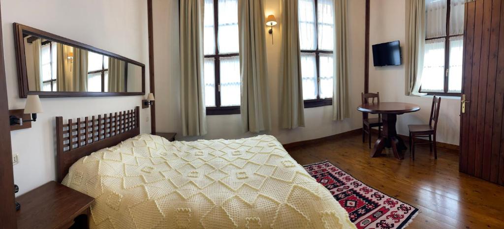 Відпочинок в готелі Mangalemi Hotel Берат Албанія