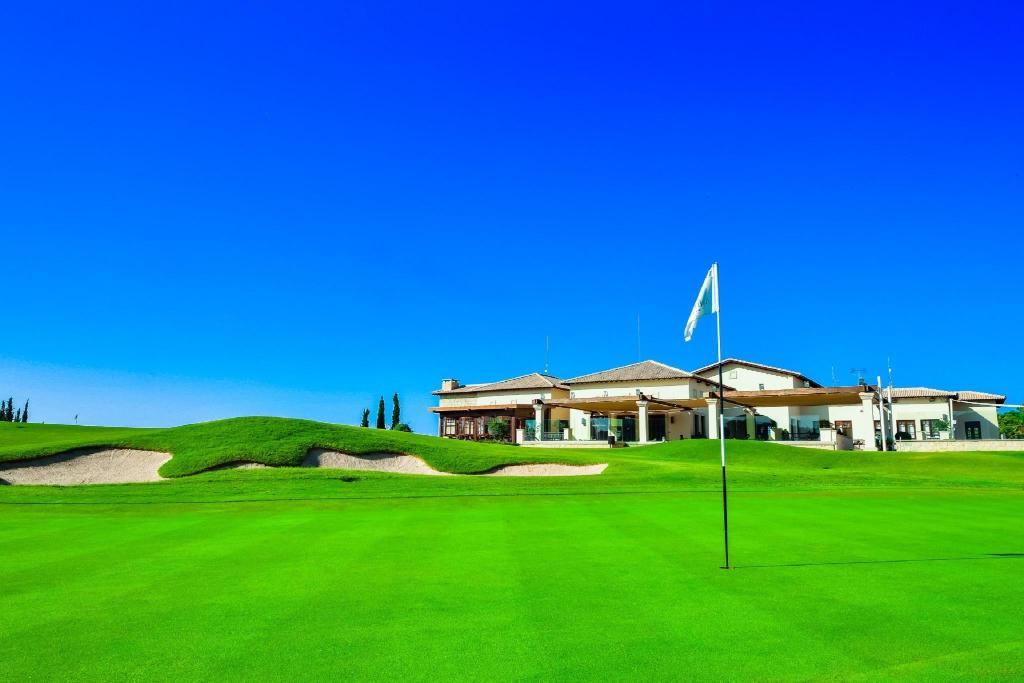 Горящие туры в отель Aphrodite Hills Golf & Spa Resort Residences – Apartments