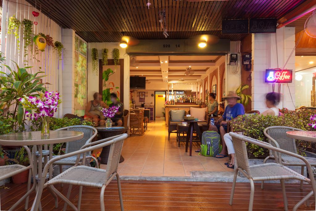 Karon Sunshine Guesthouse Bar  Restaurant, Таиланд, Пляж Карон