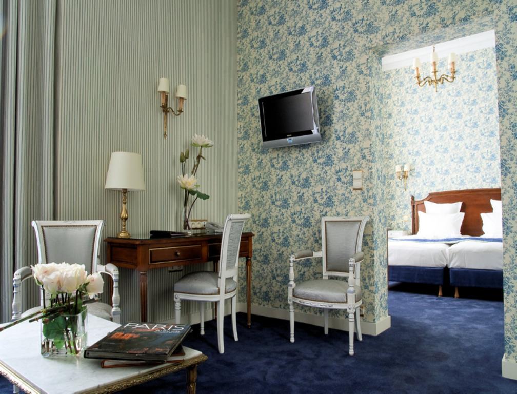 Відпочинок в готелі Mayfair Paris