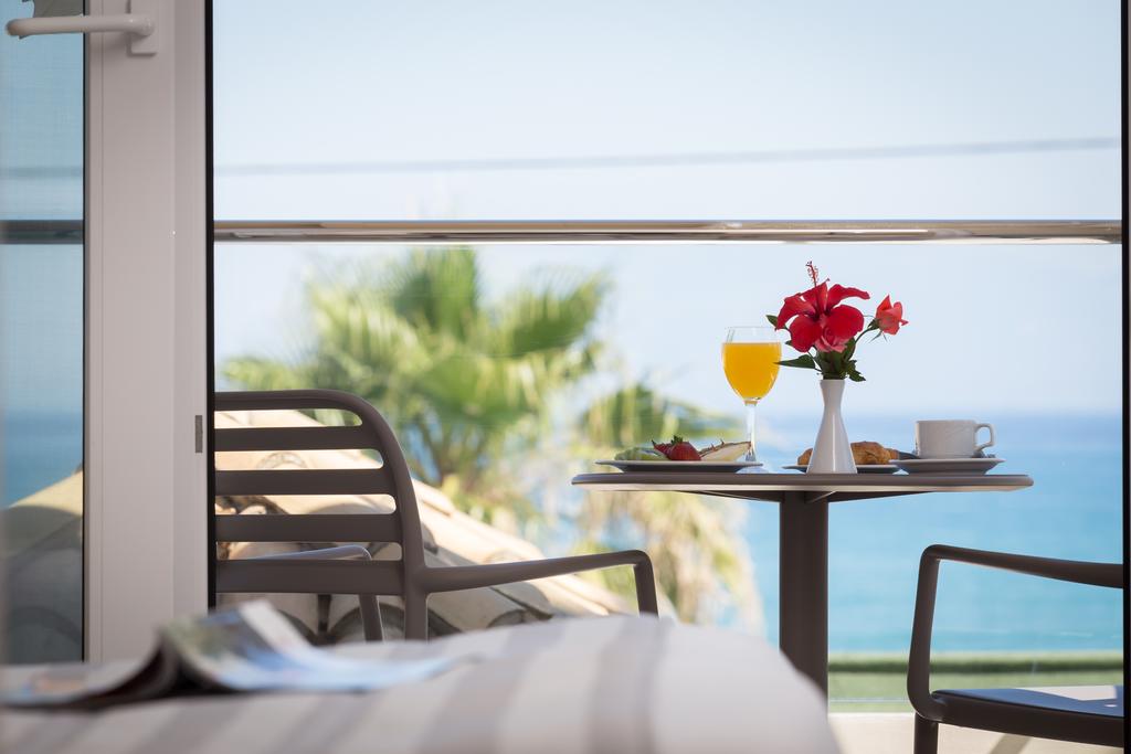 Acharavi Beach Hotel, Korfu (wyspa), Grecja, zdjęcia z wakacje
