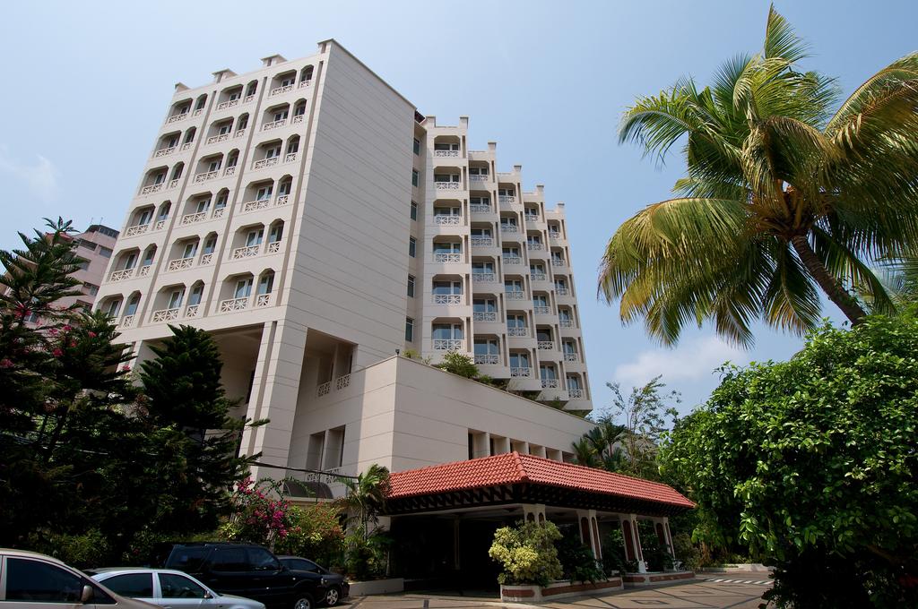Туры в отель The Gateway Hotel Marine Drive Ernakulam Керала