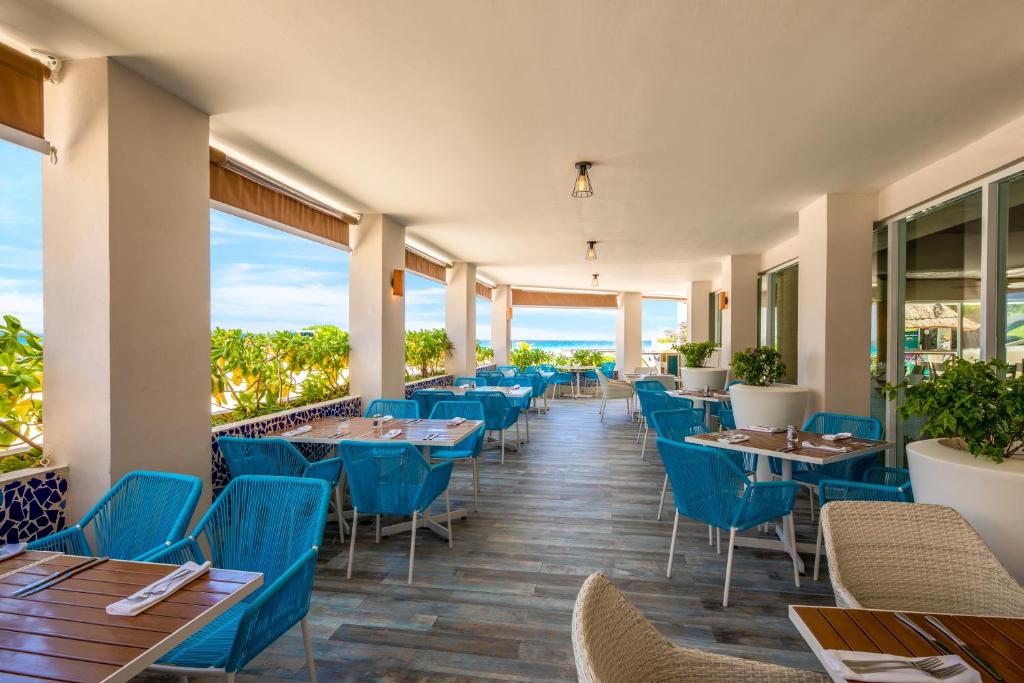 Отдых в отеле Wyndham Alltra Cancun All Inclusive Resort (ex. Panama Jack Resorts Cancun)