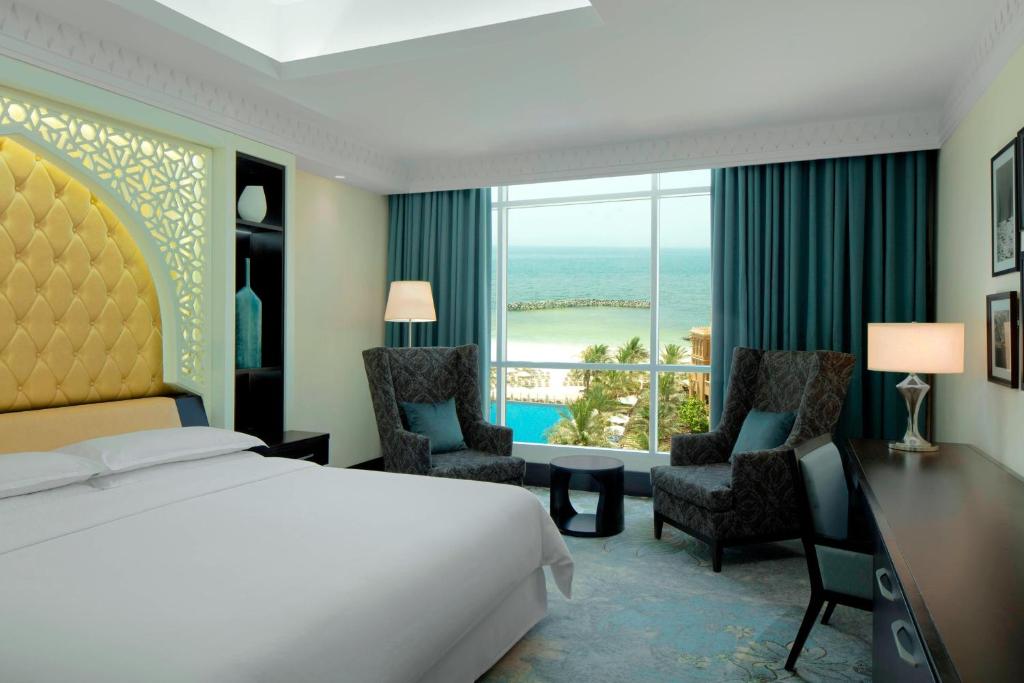 Wakacje hotelowe Sheraton Sharjah Beach Resort & Spa