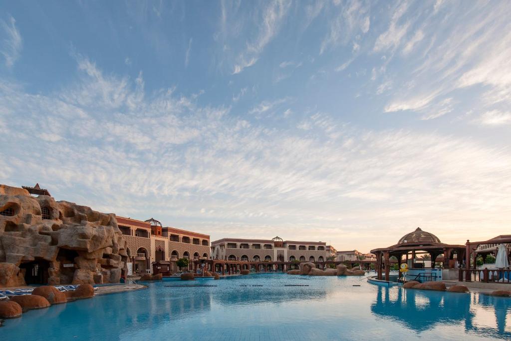 Цены в отеле Sentido Mamlouk Palace Resort