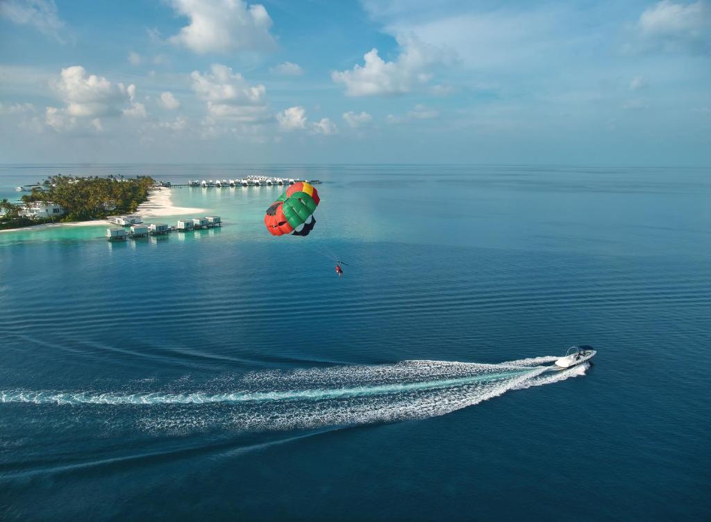 Цены в отеле Jumeirah Maldives (ex. Lux  North Male Atoll)