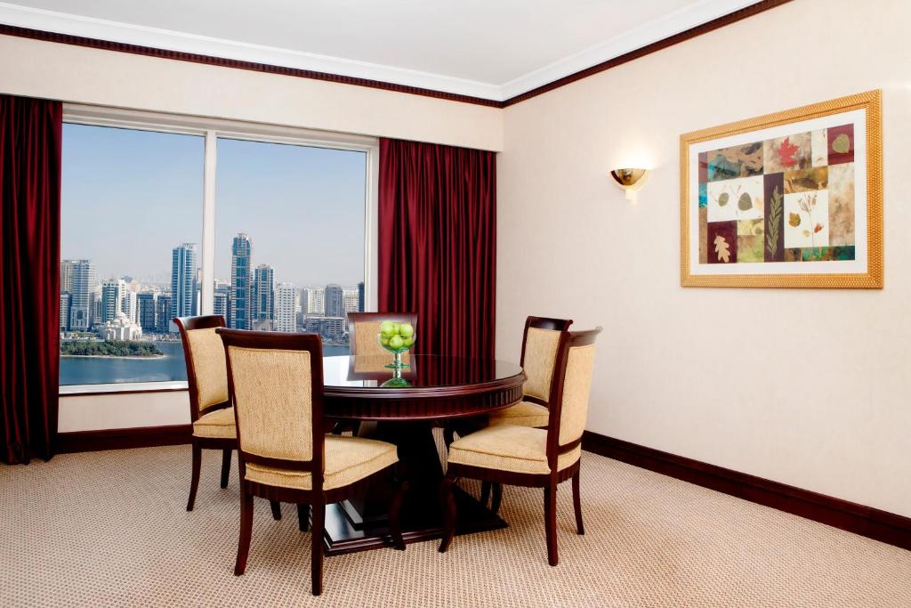 Туры в отель Corniche Hotel Sharjah (ex. Hilton Sharjah) Шарджа