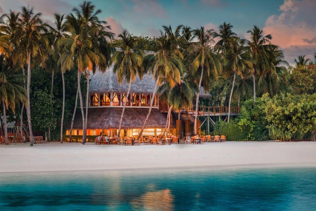Reviews of tourists Conrad Maldives Rangali
