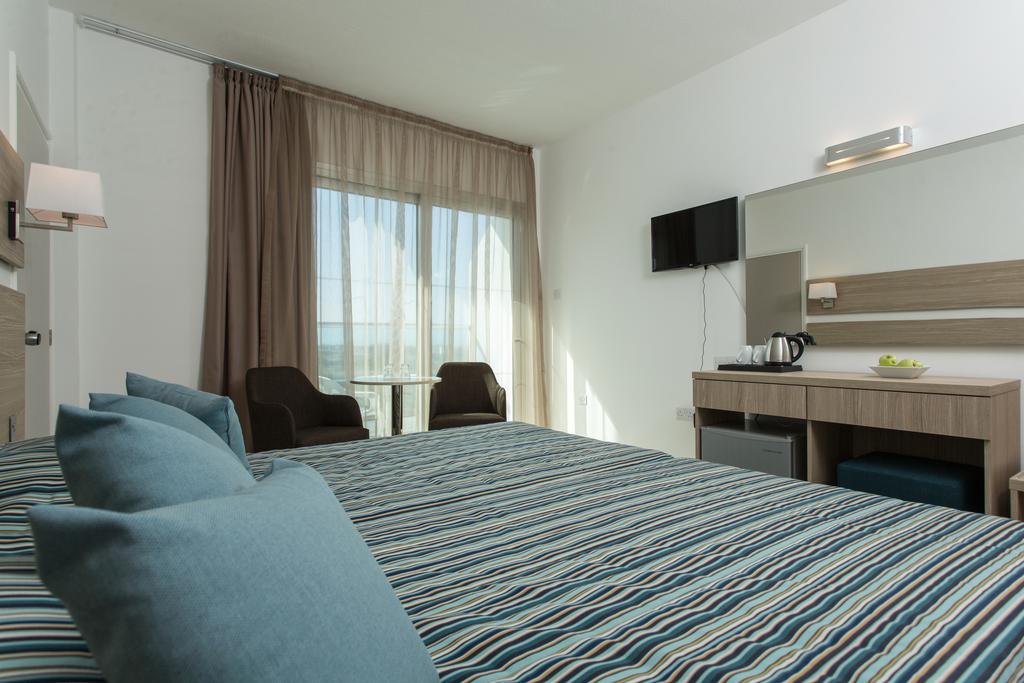 Відпочинок в готелі Kapetanios Bay Hotel
