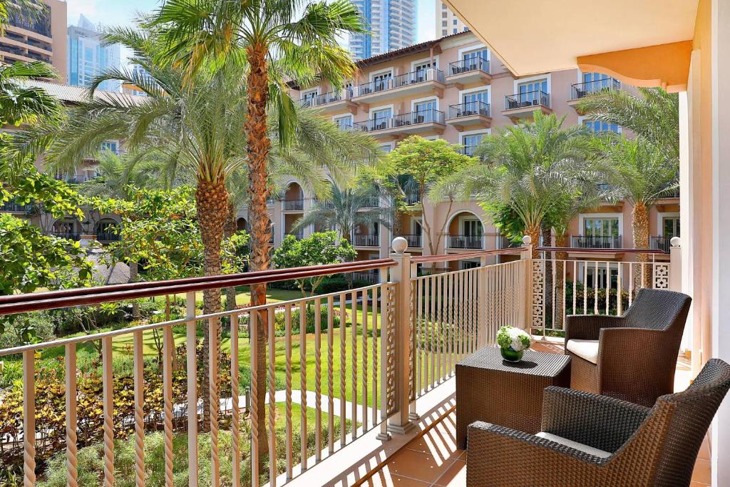 The Ritz-Carlton Dubai, Дубай (пляжні готелі)