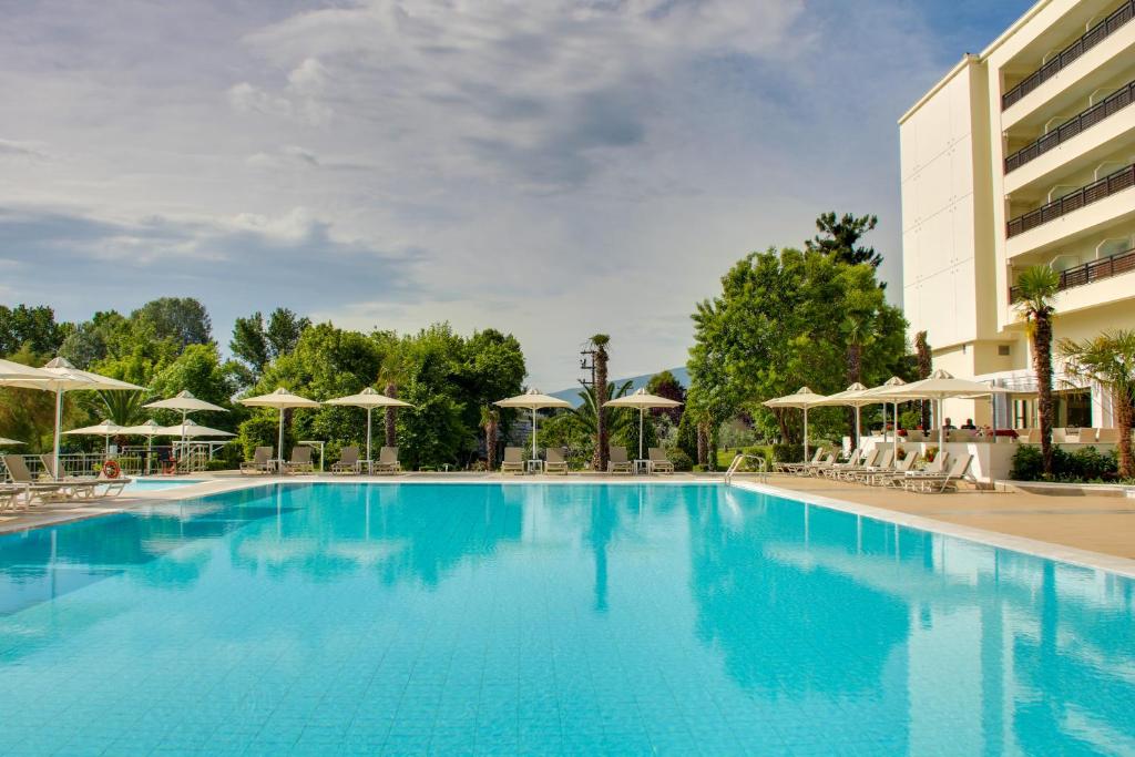 Відпочинок в готелі Olympian Bay Grand Resort