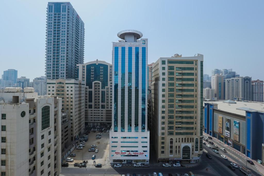Відпочинок в готелі Royal Grand Suite Hotel Sharjah Шарджа ОАЕ